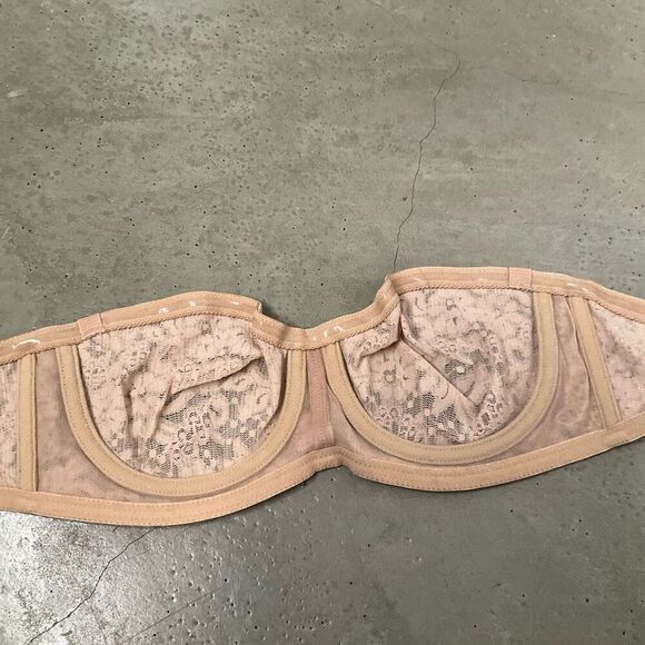 Wacoal Halo Lace Strapless Bra - Picture 5 of 5